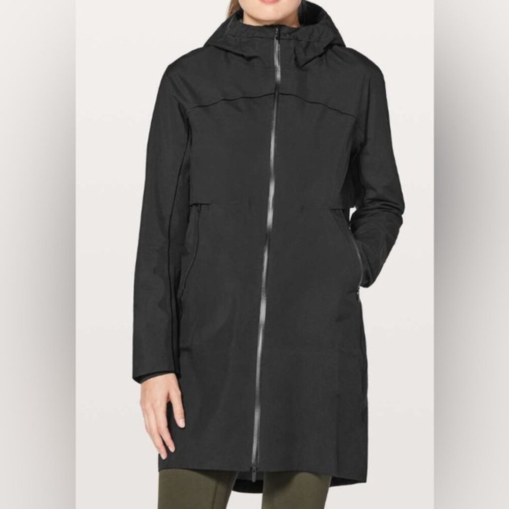 Lululemon Women's Black Cloud Crush Hooded Long‎ Outdoor Rain Jacket Size 2